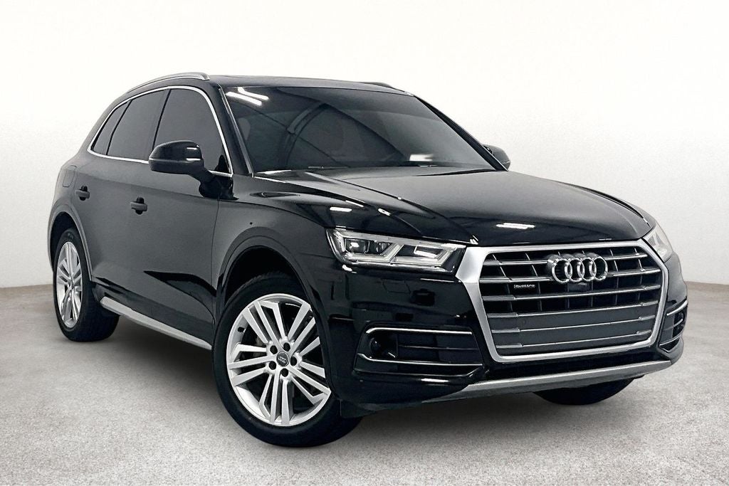 2018 Audi Q5 2.0T Prestige quattro in Brilliant Black — front three-quarter view
