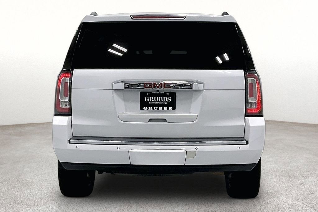 2020 GMC Yukon — detail view