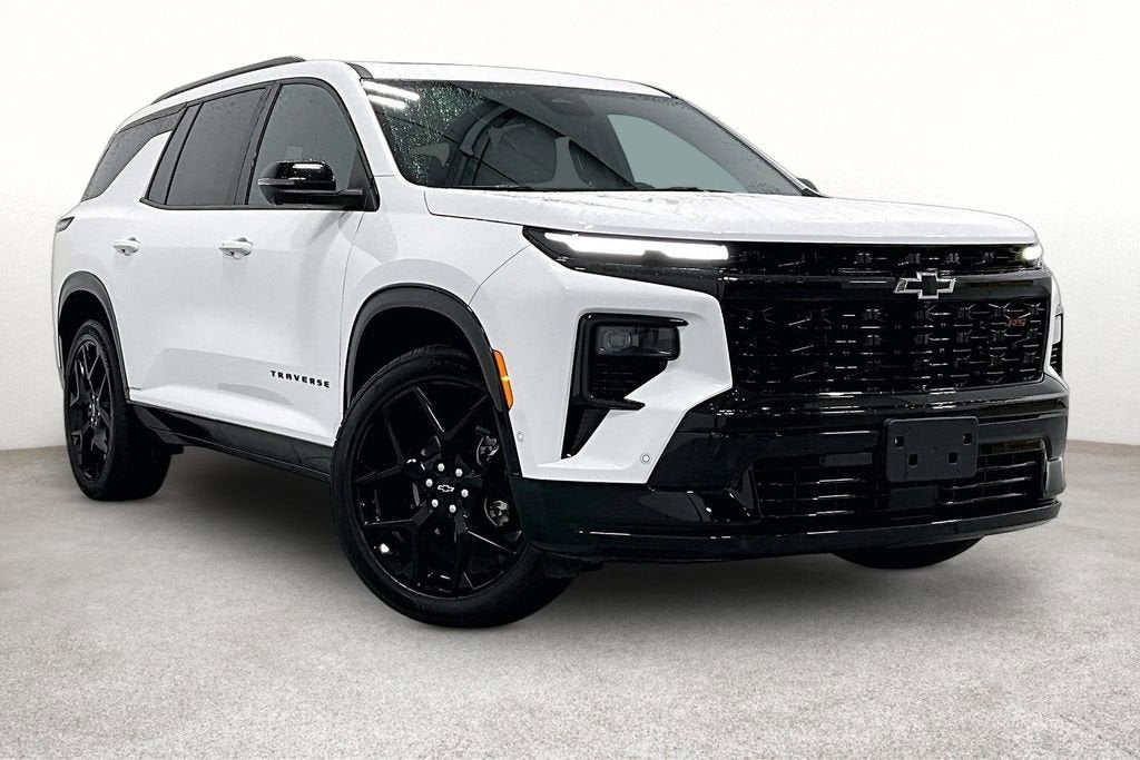 2024 Chevrolet Traverse RS in Summit White — front three-quarter view